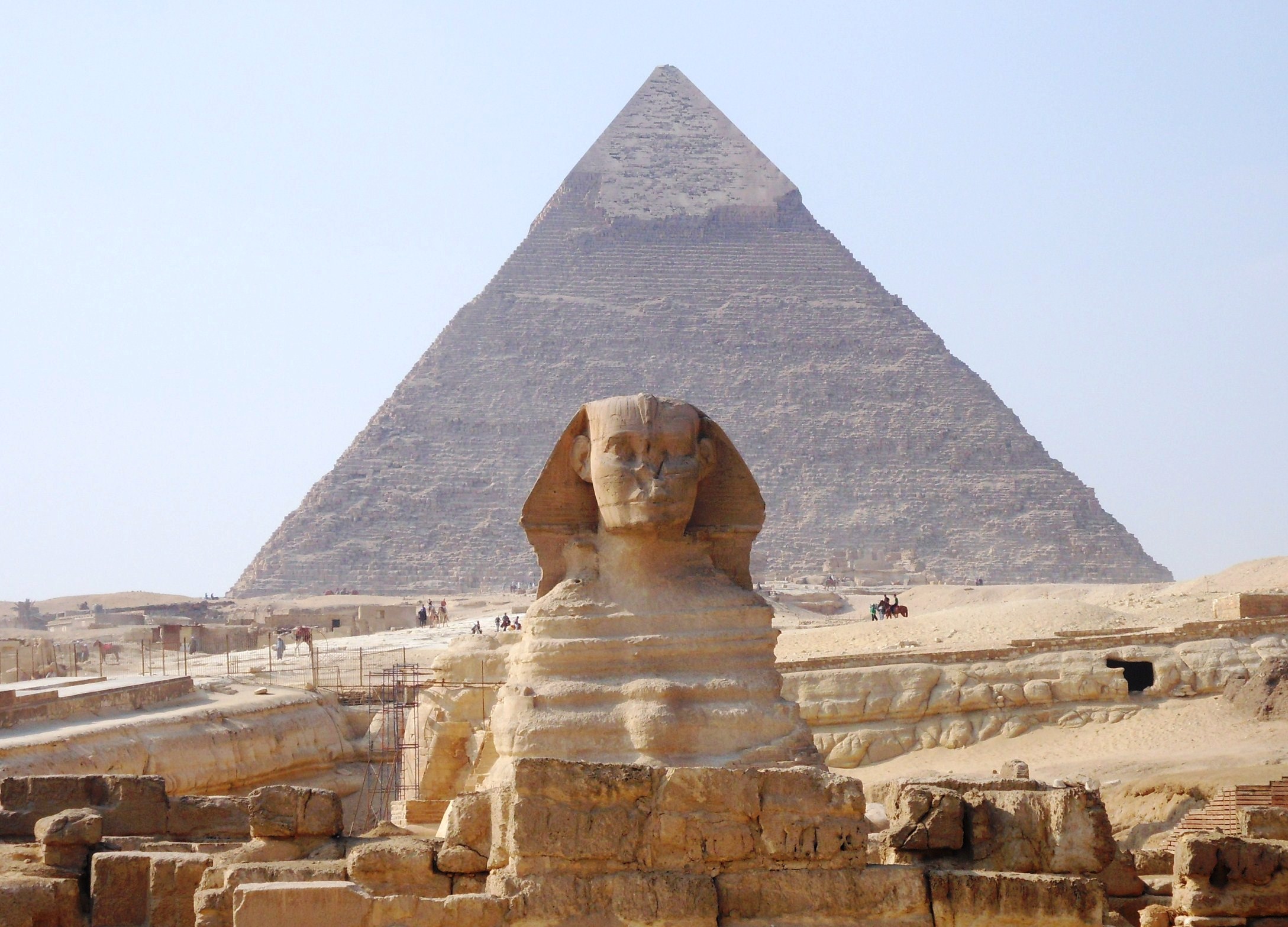 Pyamid_&_Sphinx_Cropped